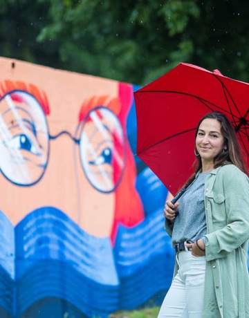 'S KRIVINA' DOBILA LIJEPI MURAL Umjetnica Tea Jurišić: "Jedan momak donio mi je bombonjeru"